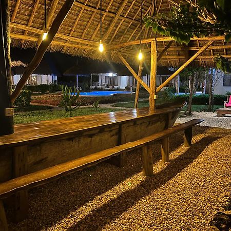 נונגווי Miti Beach Bungalows מראה חיצוני תמונה