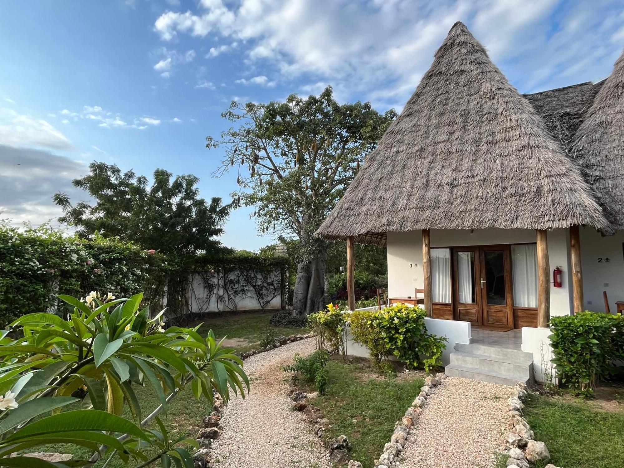 נונגווי Miti Beach Bungalows מראה חיצוני תמונה